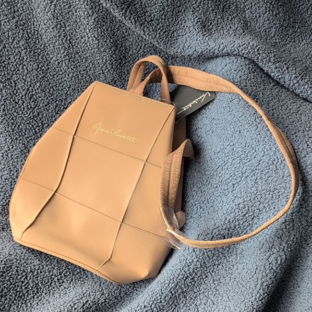 Vintage Gloria Vanderbilt Tan Backpack NWT